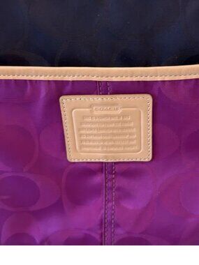 Coach Weekend Hippie Violet/Navy Signature Nylon Crossbody Shoulder Purse 24864